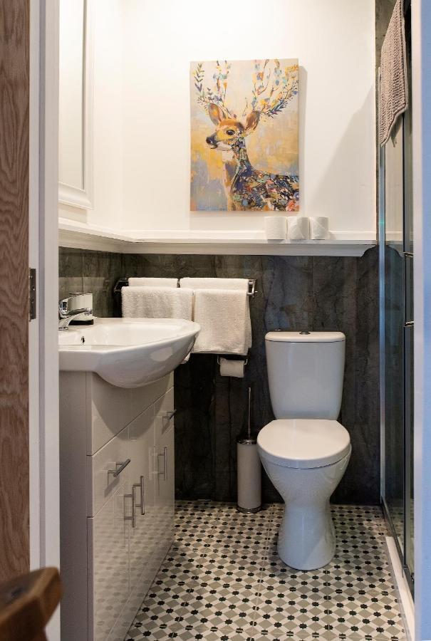 Kylemore House Boutique Apartments - Connemara Suite Esterno foto